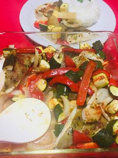 Una foto de Pescado 🎅Al Horno con Calabacín 🐟