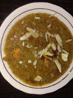 गुड वाला मीठा दलिया (gur wala meetha daliya recipe in Hindi) रेसिपी मुख्य फोटो