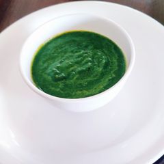 Green dhaniya chutney A picture of Green dhaniya chutney.