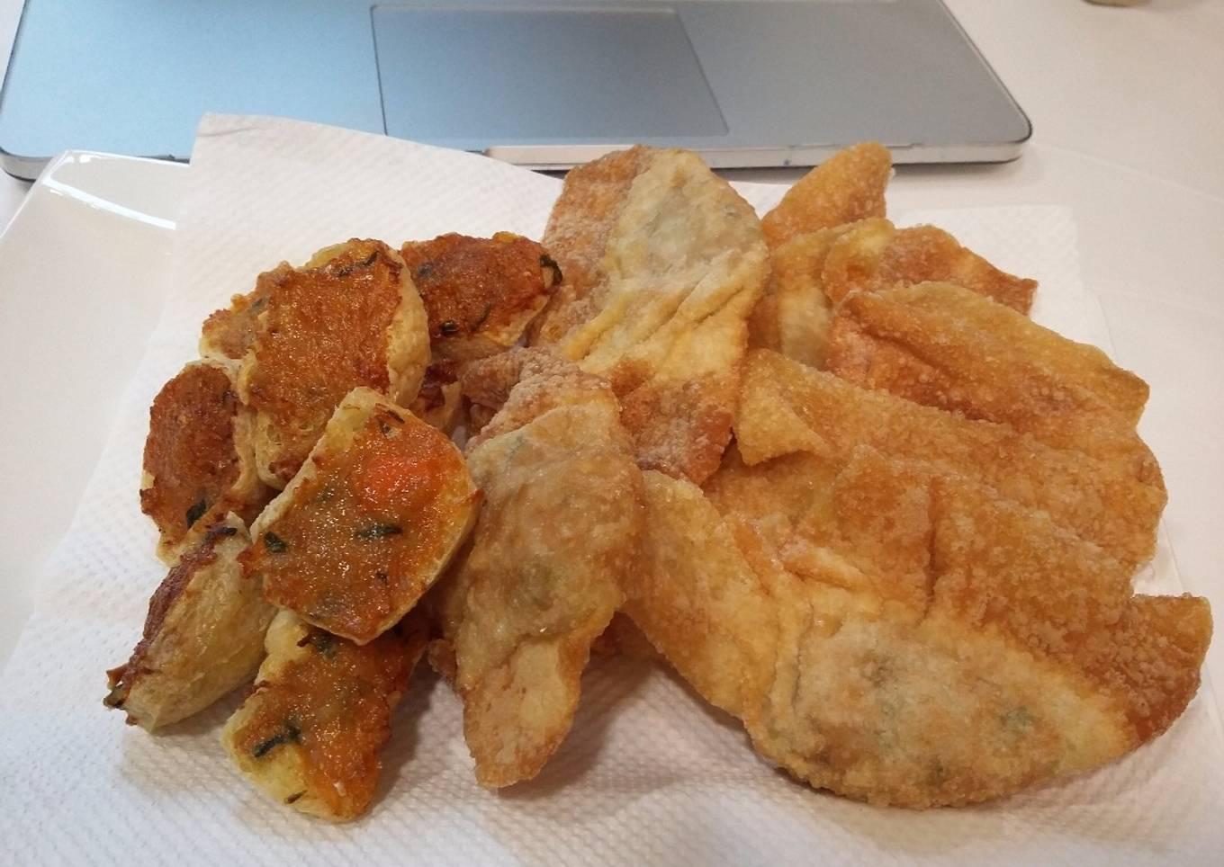 Batagor (baso tahu goreng)
