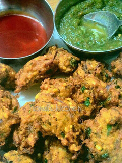 A picture of Moong Dal fritters/ Mangodi.