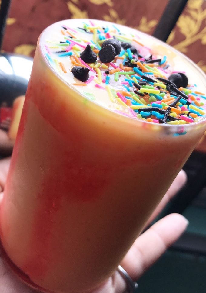 मैंगो शेक(mangoshake recipe in hindi) रेसिपी मुख्य फोटो