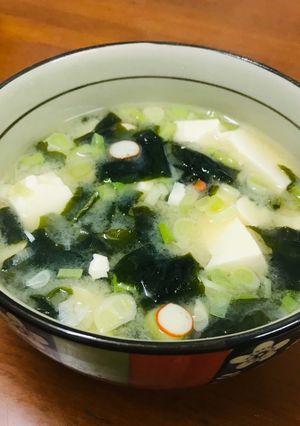 味增海帶芽豆腐湯 的食譜成品照片