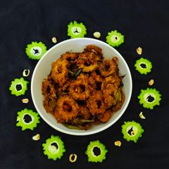 A picture of Crispy Karela Chips.