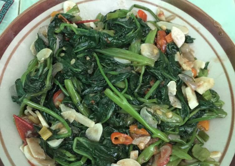  Resep  Tumis  kangkung  anak kos oleh romantikadms Cookpad