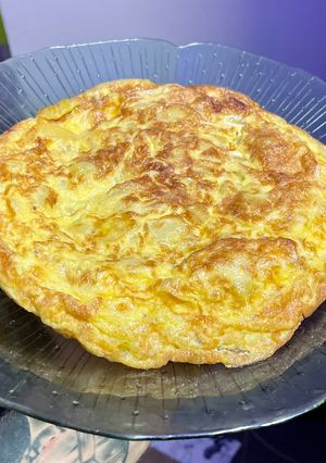 Una foto de Tortilla de patatas con cebolla