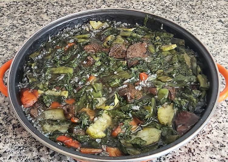 Arroz negro con verduras al horno