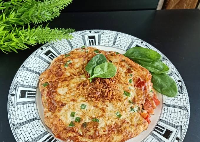 Ternyata ini lho! Resep bikin Omelette Mie Putih Telur dijamin enak