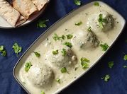 A picture of kofta in white gravy