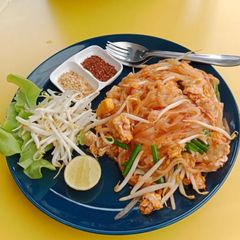 A picture of Pad Thai (Thailand).