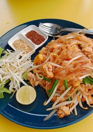 A picture of Pad Thai (Thailand).