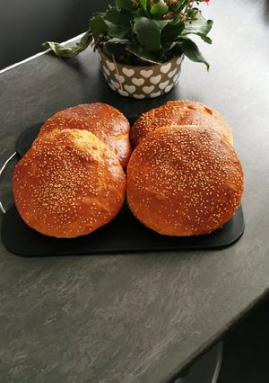 Une photo de Pain Hamburger Maison 👍
