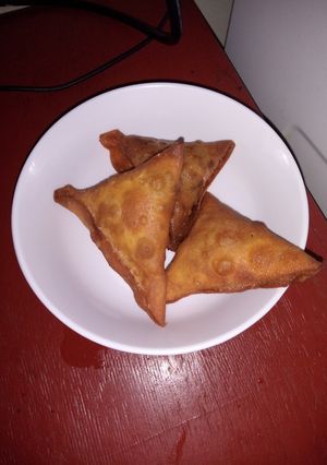 A picture of Beef Samosas.
