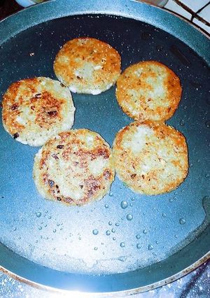 A picture of Left over Rice Tikki.