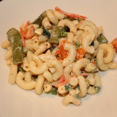A picture of Macaroni Salad with Veggies.