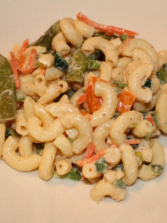 A picture of Macaroni Salad with Veggies.