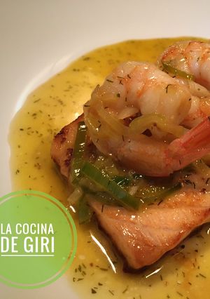 Una foto de Salmón & Camarón Citric