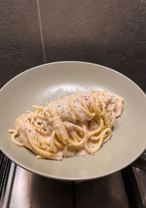 A picture of Classic Spaghetti Cacio e Pepe.