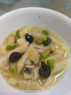 A picture of Soupy veggie pasta.