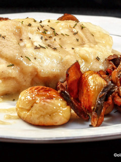 Una foto de Bacalao con boletus y crema de castañas