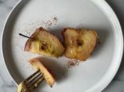 Una foto de asar manzanas al horno