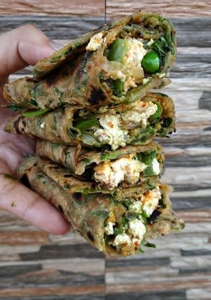 A picture of Green protein roll.