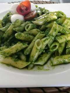 Una foto de Macarrones con Pesto de Espinaca