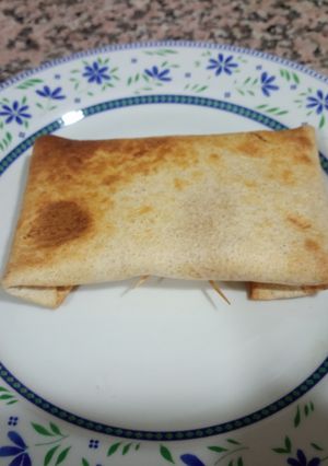 Una foto de Burrito de atún, huevo cocido y Ligeresa