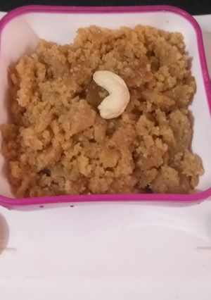 A picture of Suji halwa.