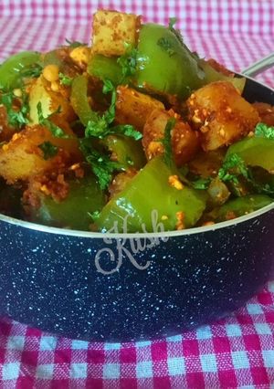 A picture of Aloo Capsicum Sabzi.