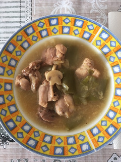 Una foto de Pollo en salsa con judías verdes y champiñones