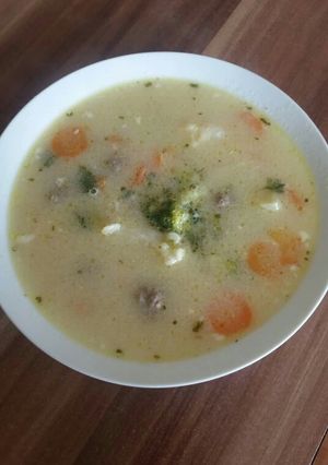 Gombaleves tárkonnyal recept fotója