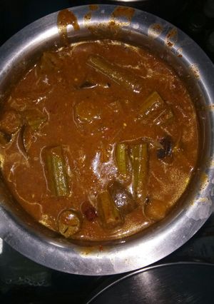 A picture of Drumstick Brinjal kuzhambhu.