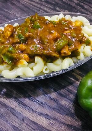 A picture of Tikka Macaroni.