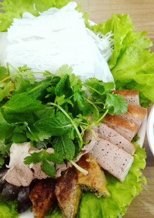 Hình của món Bún đậu mắm tôm.