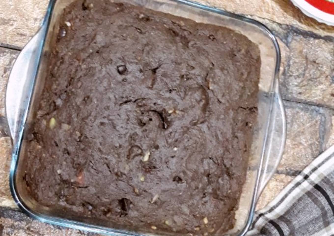 Fudge pot with dark couverture nuts seeds & healthy flours