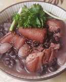 Đuôi HEO hầm đậu đen