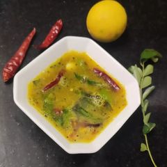 A picture of Gondhoraj lemon rasam.