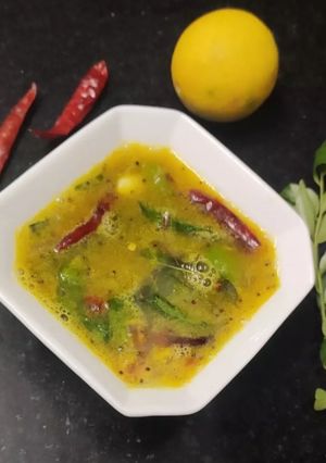 A picture of Gondhoraj lemon rasam.
