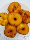 Ulunthu vadai/ urad dal vadai