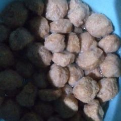 A picture of Soyabeans and potatoes.