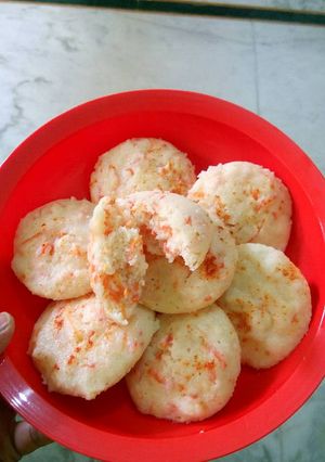 A picture of Carrot idli.