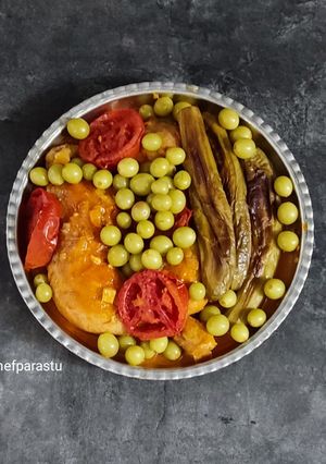 عکسی از دستور خورشت غوره مسما با مرغ/ غذای تابستانی
