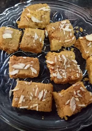 A picture of Besan + malai barfi.