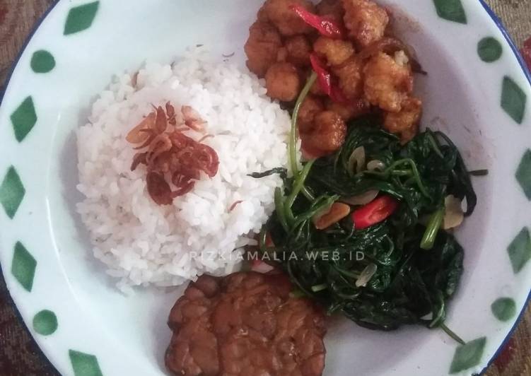 Resep Ayam Pokpok Saus Mentega Simple, Cah Kangkung, Tempe Bacem, Sempurna