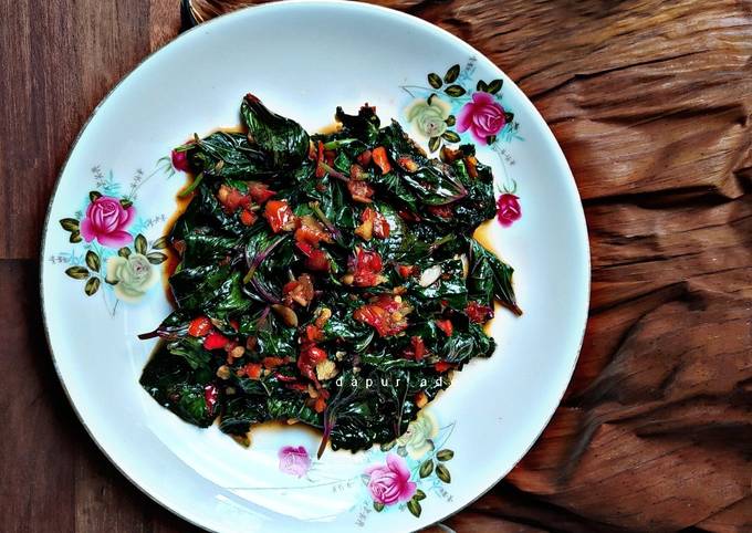 Ini dia! Resep buat Tumis Daun Ubi Pedas yang spesial