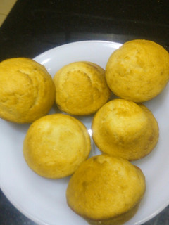 A picture of Yoghurt citrus syrup cupcakes.