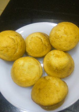 A picture of Yoghurt citrus syrup cupcakes.
