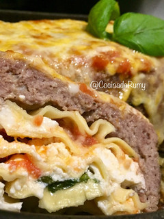 Una foto de Lasagna😋 (al contrario)