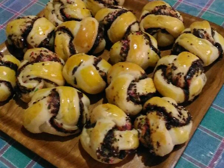 Langkah Gampang Membikin Resep Roti manis coklat yang Enak Banget Anti Ribet, Uenak Banget